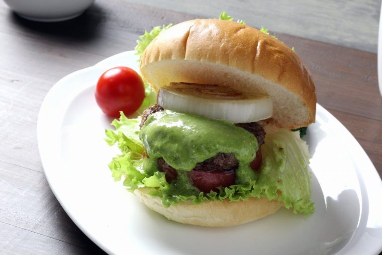 ハンバーガー × カルパッチョソース